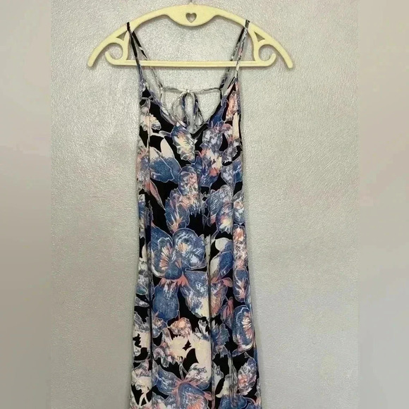 3/$25 Cotton Candy LA Summer Midi Open Back Dress Medium - Picture 3 of 9